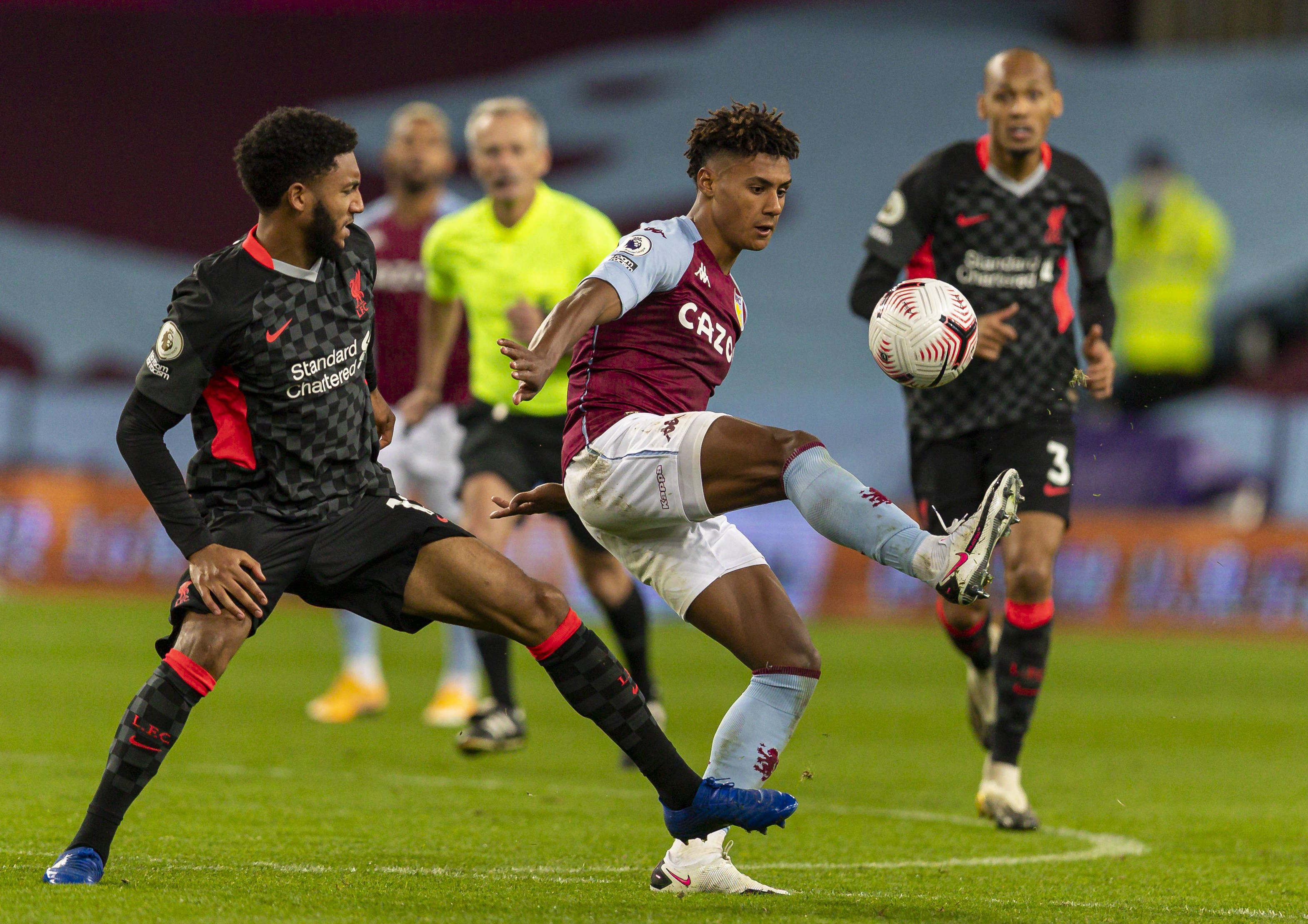 官方：桑德兰签下布莱顿边锋阿丁格拉；据悉转会费2050万英镑.